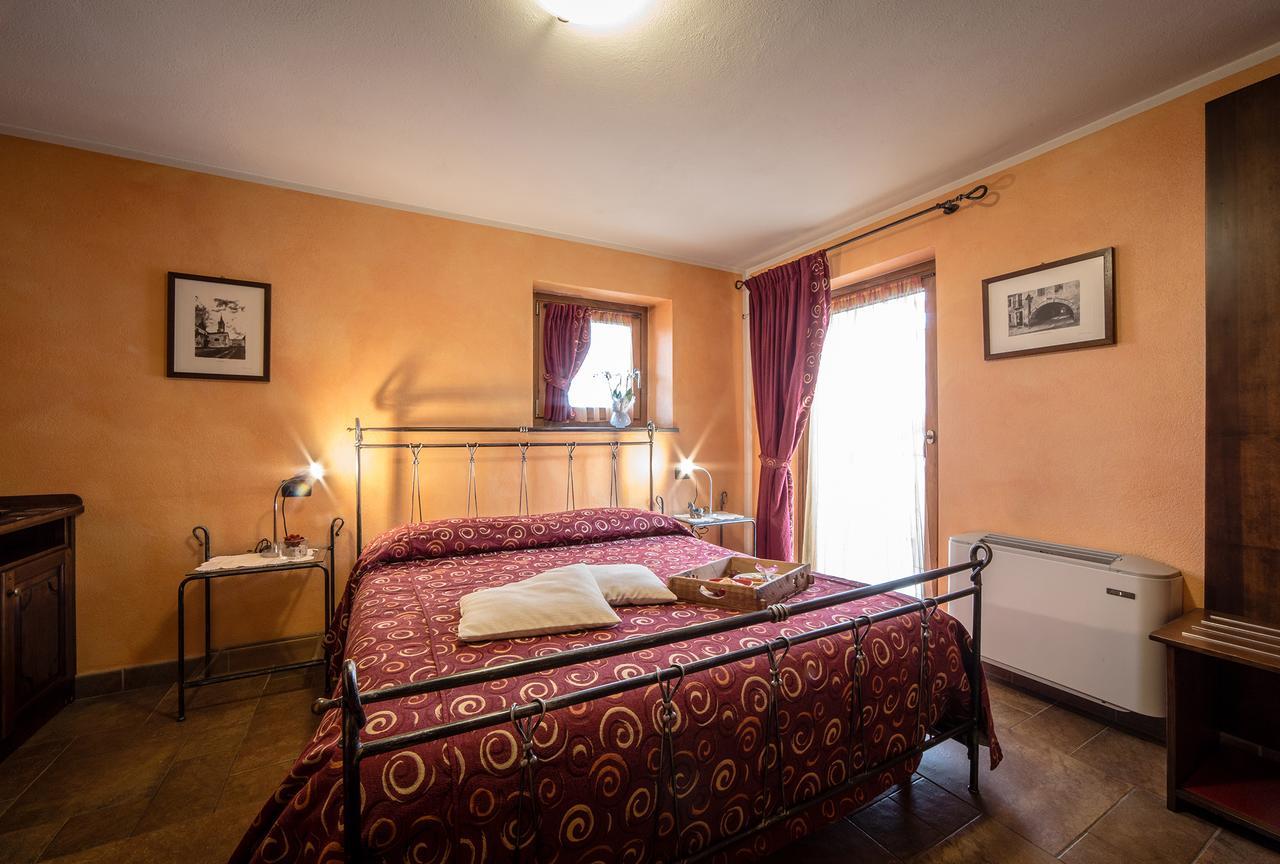 Lo Teisson Bed and Breakfast Pollein Exteriör bild